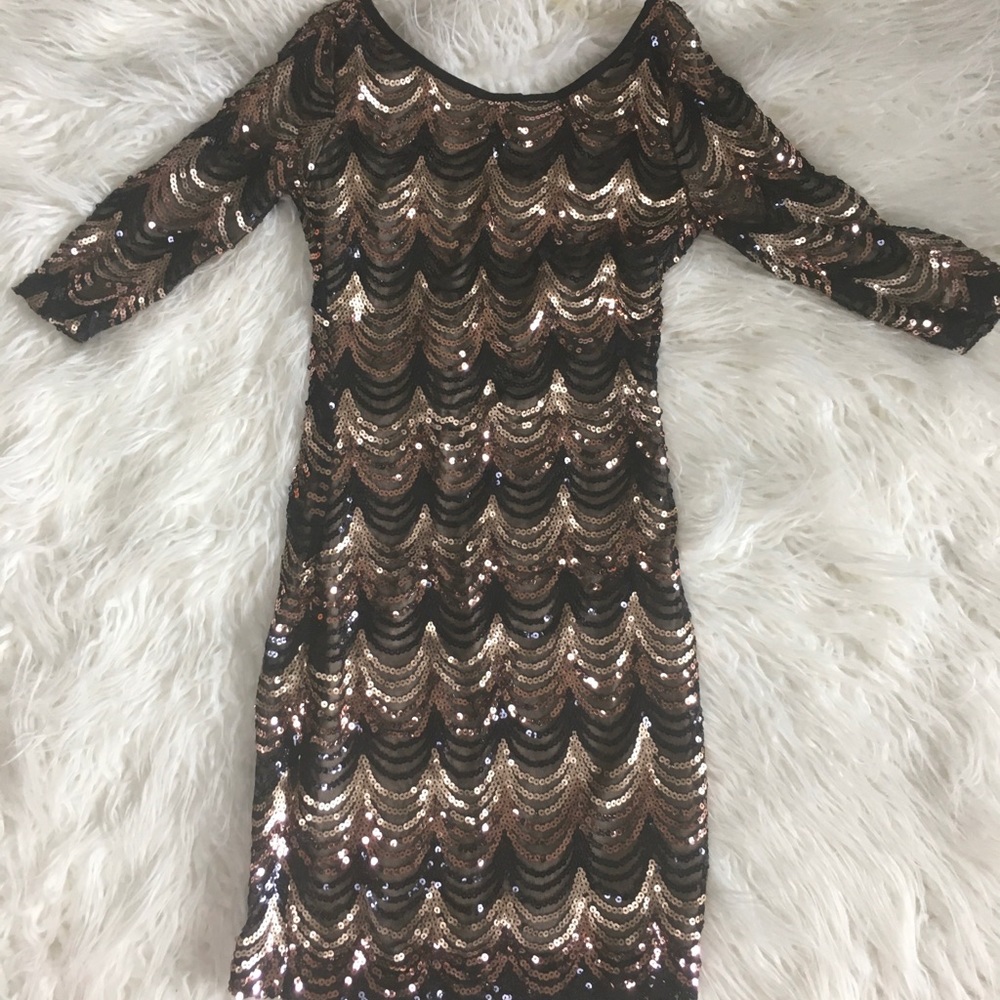 Mini dress with sequin